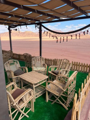 wadi rum Golden Sand